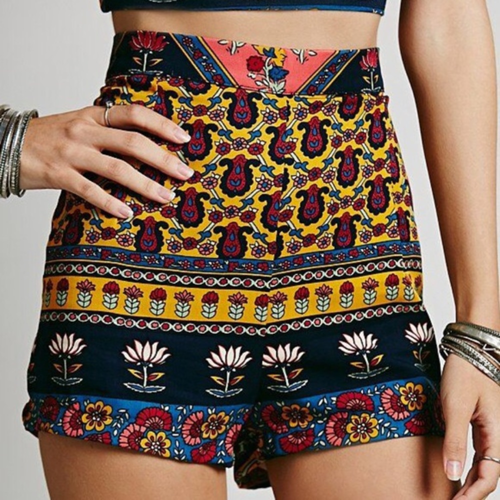 NOVELLA ROYAL - LUNA SHORTS